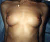 des petits seins sympa !!! rien  dire !